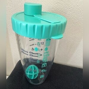 Pampered Chef Pancake Shaker Bottle Brand New